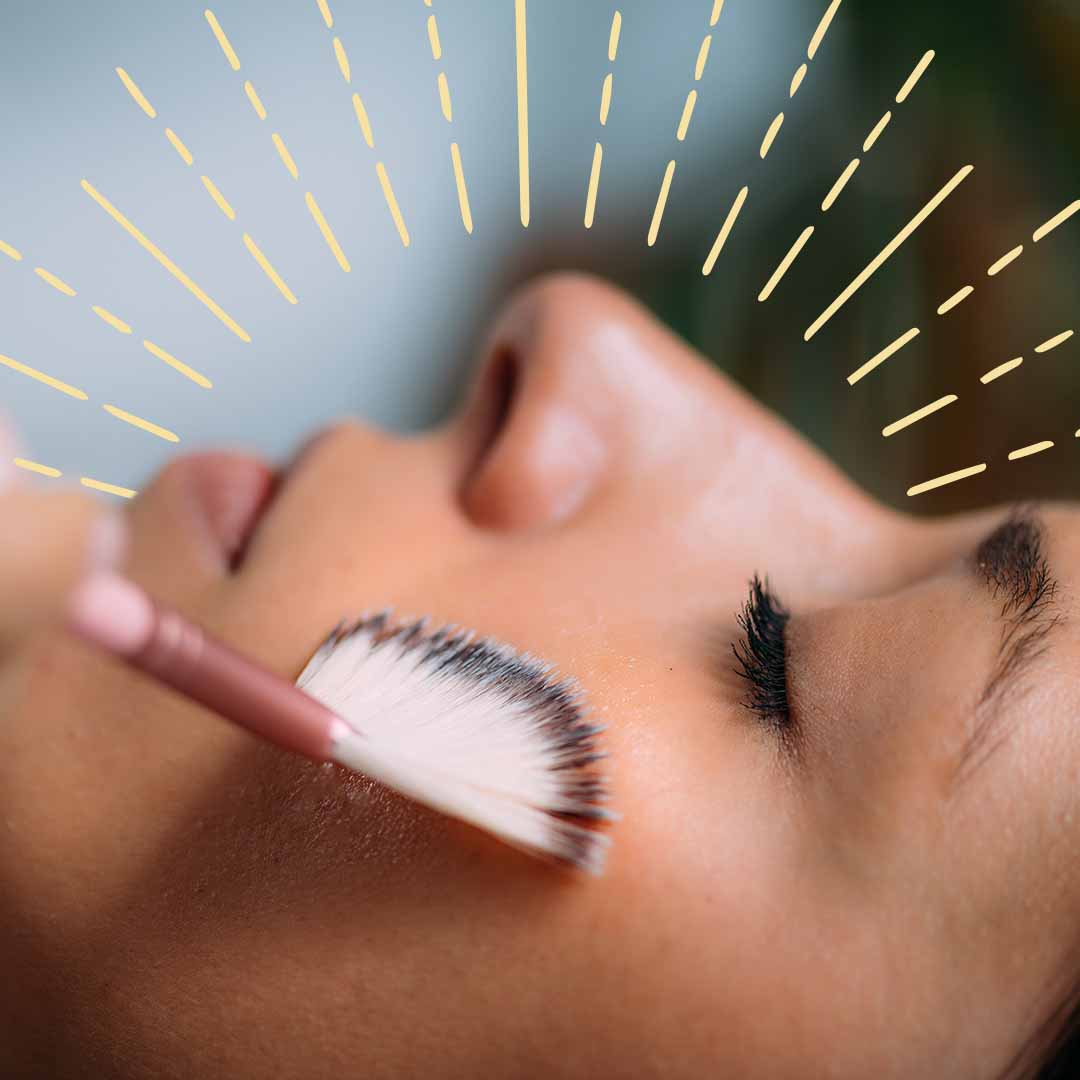 Hydrating facial treatment with a brush-applied mask